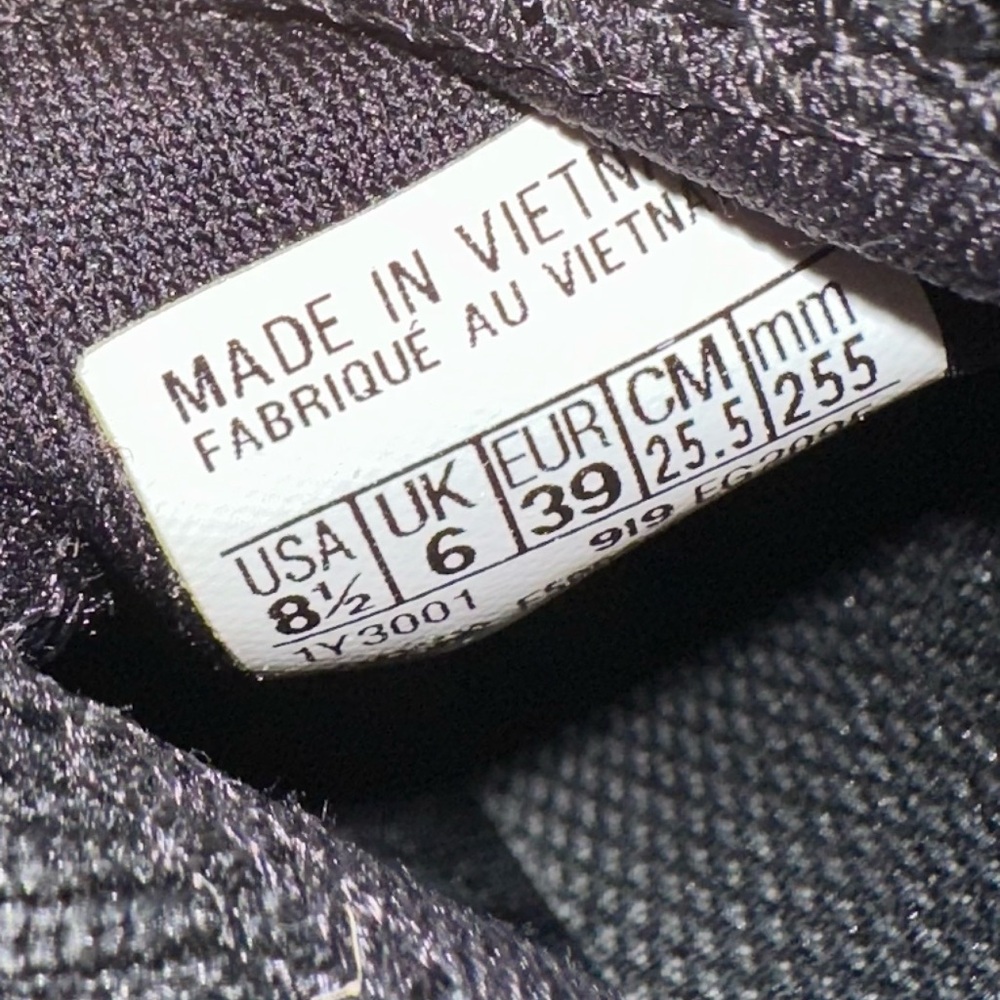 Reebok Black and White Women's Sneakers - Picture 2 of 9